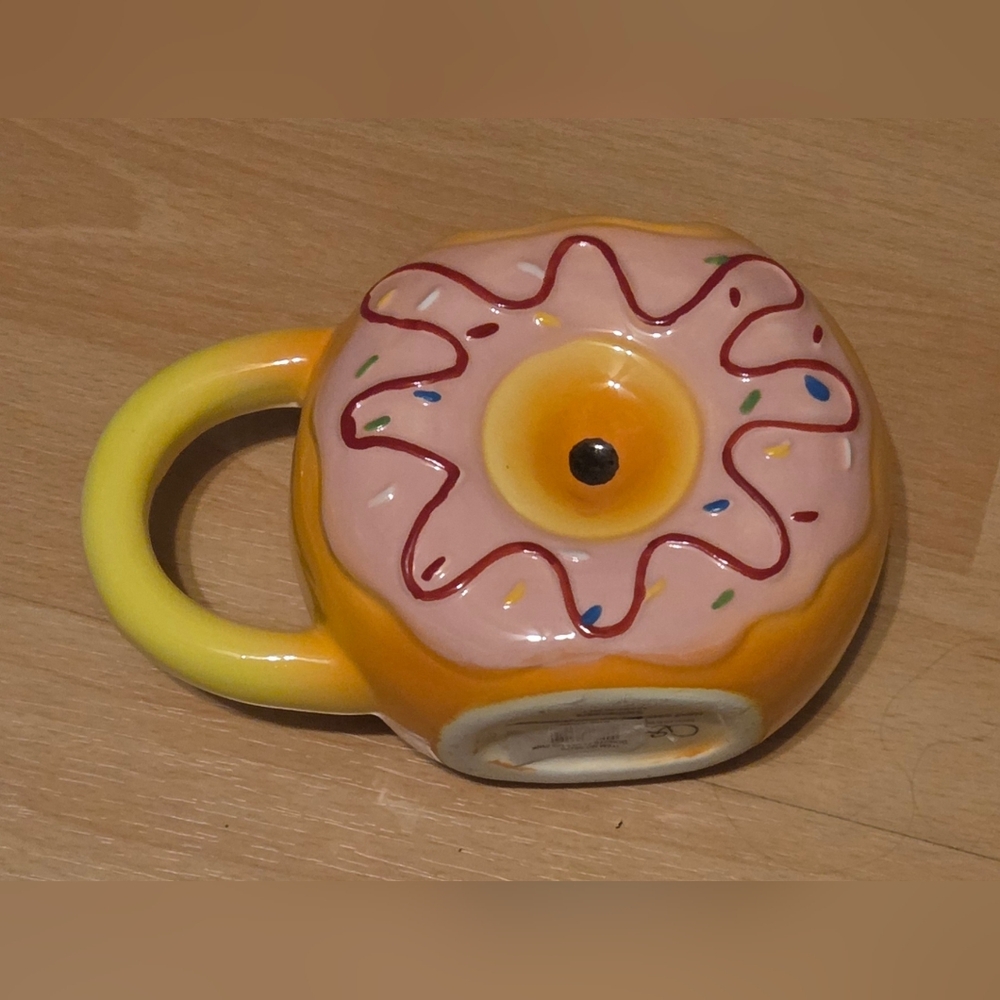 Signature Earthenware 15oz Donut Mug